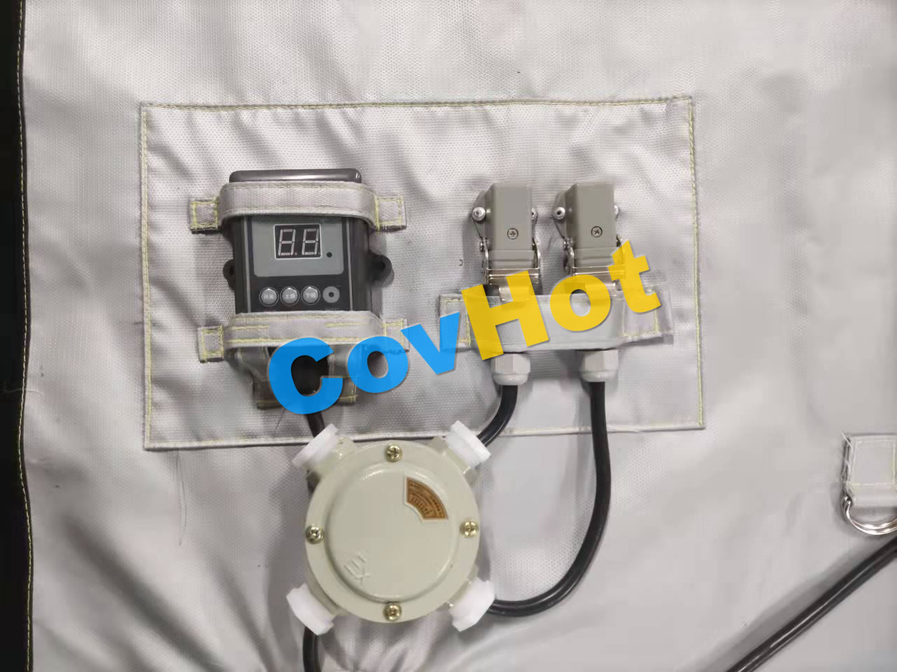 電伴熱<a href=http://www.orrb.cn/e/tags/?tagname=%E4%BF%9D%E6%B8%A9%E5%A5%97 target=_blank class=infotextkey>保溫套</a>